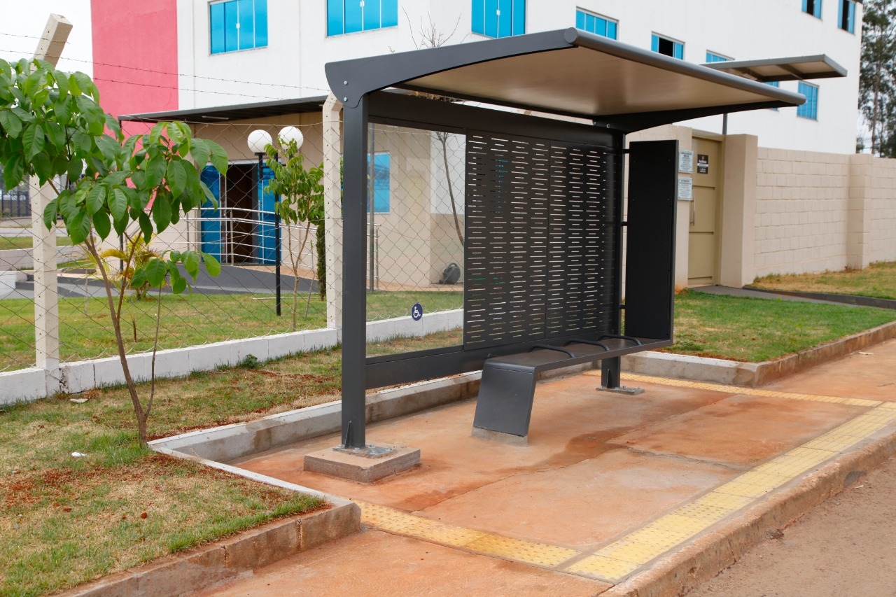Aparecida amplia número de pontos de ônibus com o novo modelo de abrigo