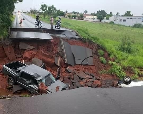 Asfalto da GO-206 rompe entre Itarumã e Caçu