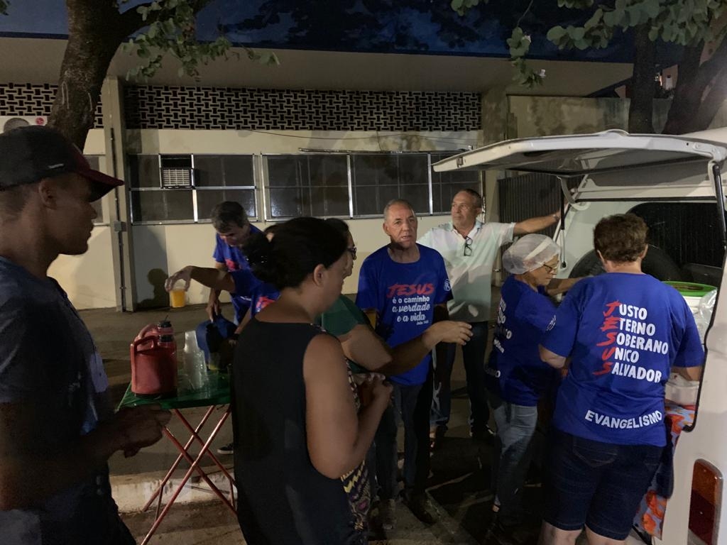 Ação voluntária renova fé e esperança de pacientes e acompanhantes no Hugo