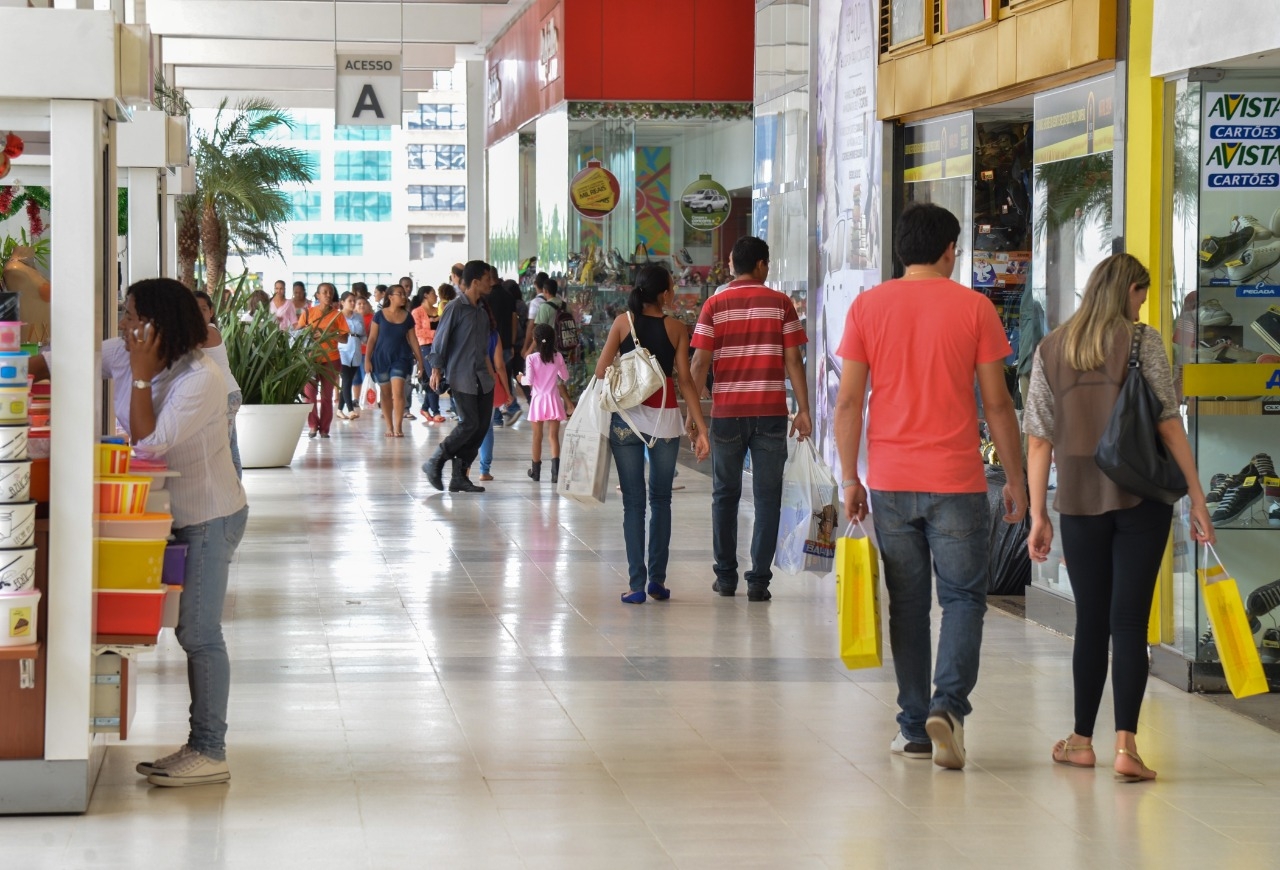 Feriados causarão prejuízo de R$ 680 milhões no comércio em Goiás