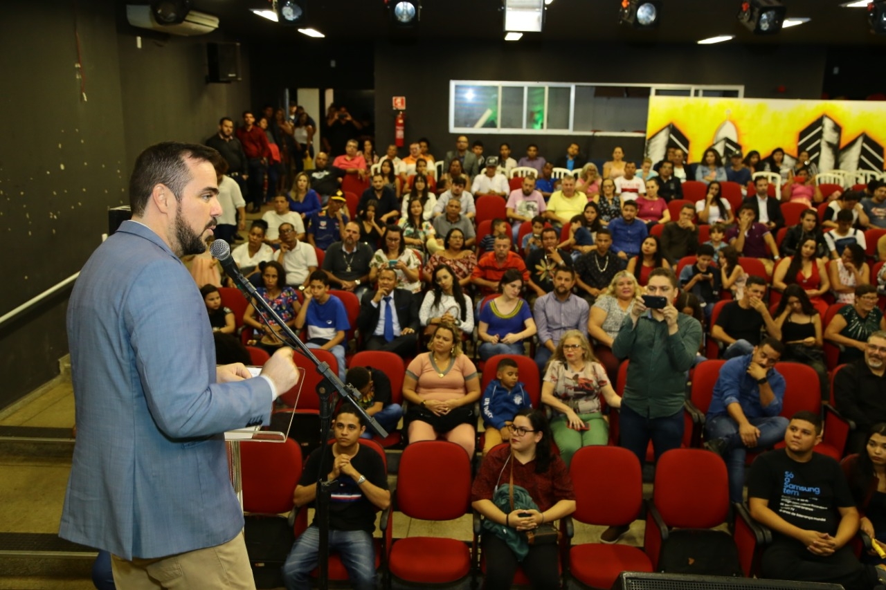 Prefeitura de Aparecida comemora empregos conseguidos com a Estação Juventude 2.0