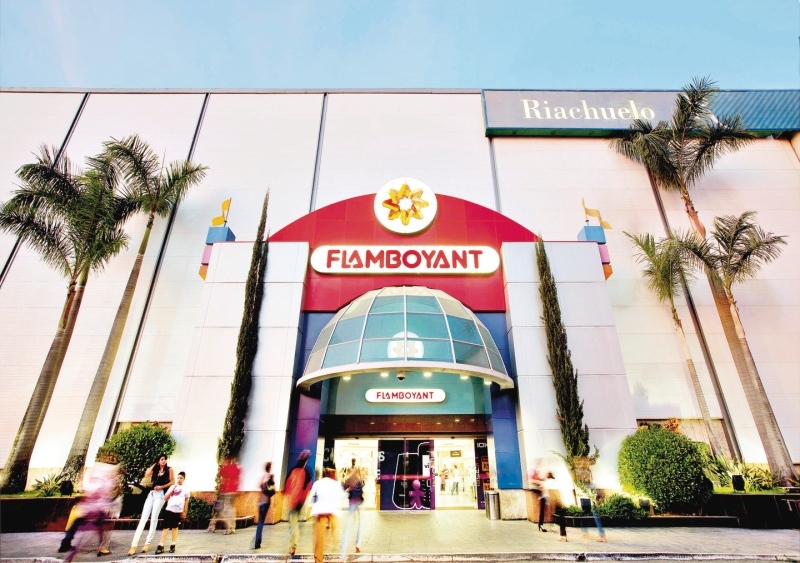 Flamboyant Shopping recebe posto de vacinação drive-thru contra Influenza