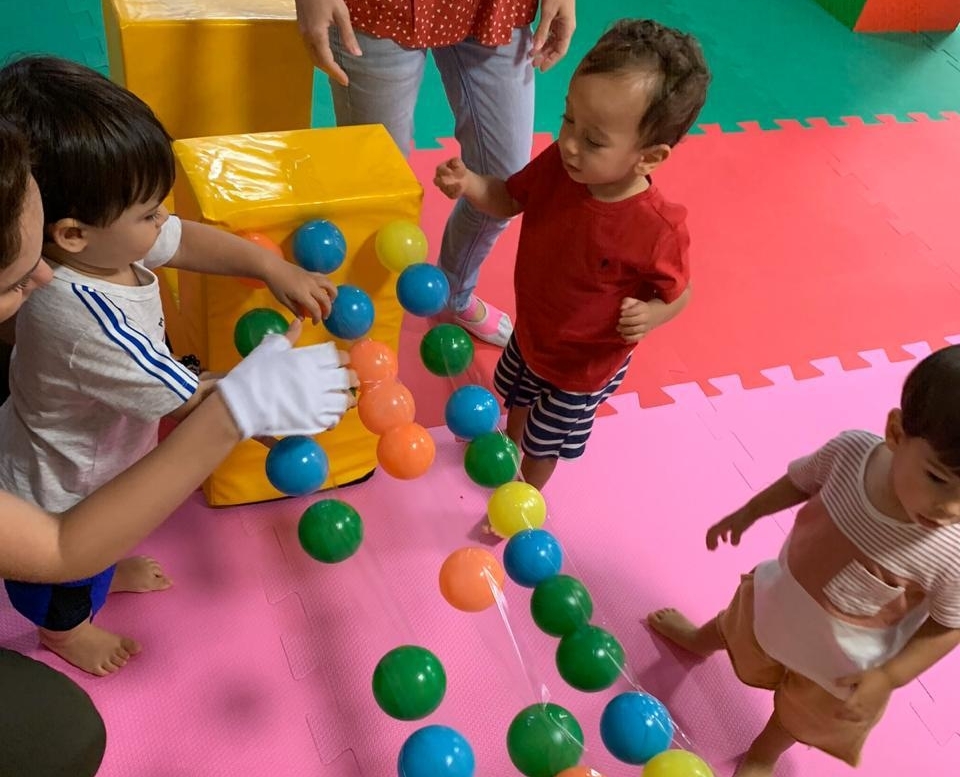 Use o que tem em casa e crie momentos de estímulos com as crianças
