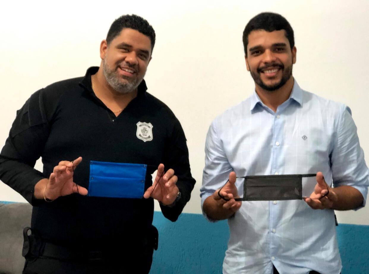 Unidade Prisional de Trindade, em parceria com o empresário e vereador, Marden Júnior, produz máscaras de proteção para combate à Covid-19