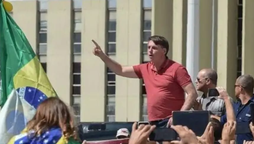 Advogados: Bolsonaro põe governo em rota de colisão com a Democracia