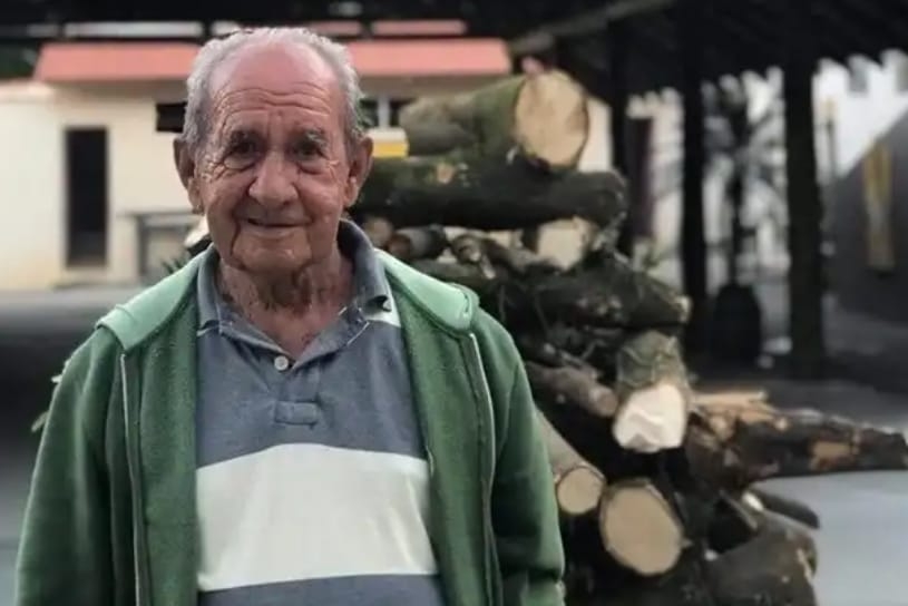 Idoso morto por Covid-19 tem velório e enterro abertos ao público em Cruzeiro SP