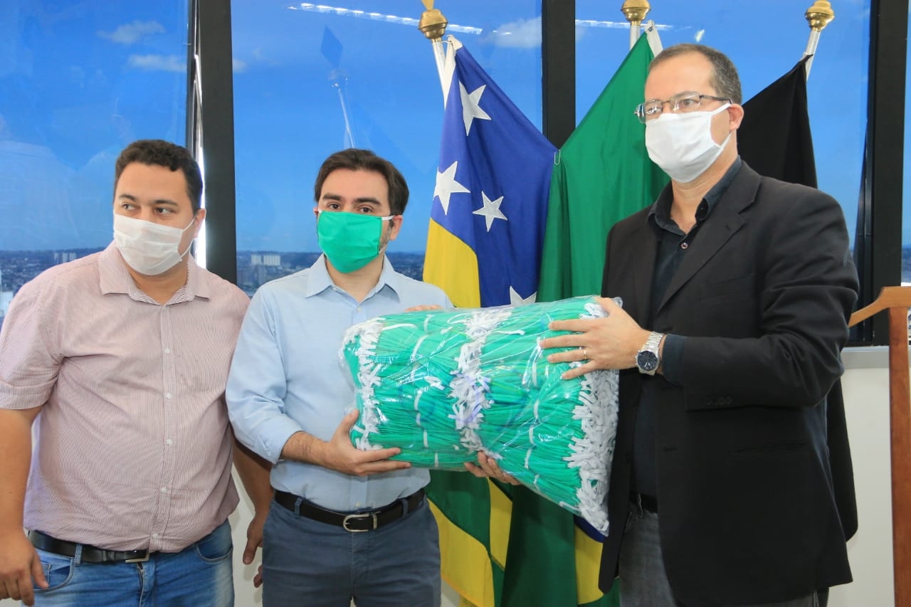 Presos vão confeccionar mais de 15 mil máscaras para a Polícia Técnico-Científica de Goiás
