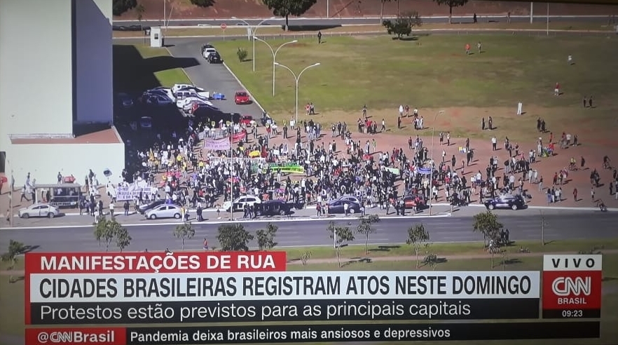 Manifestações pró e contra Bolsonaro movimentam o domingo