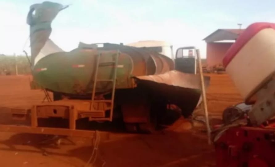 Explosão em caminhão- tanque causa morte de funcionário