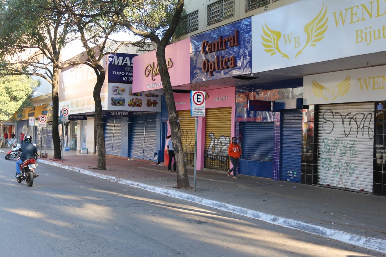 42 municípios de Goiás adotaram na íntegra decreto estadual do isolamento intermitente