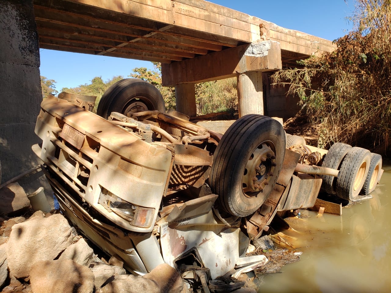 Grave acidente na zona rural de Quilombo