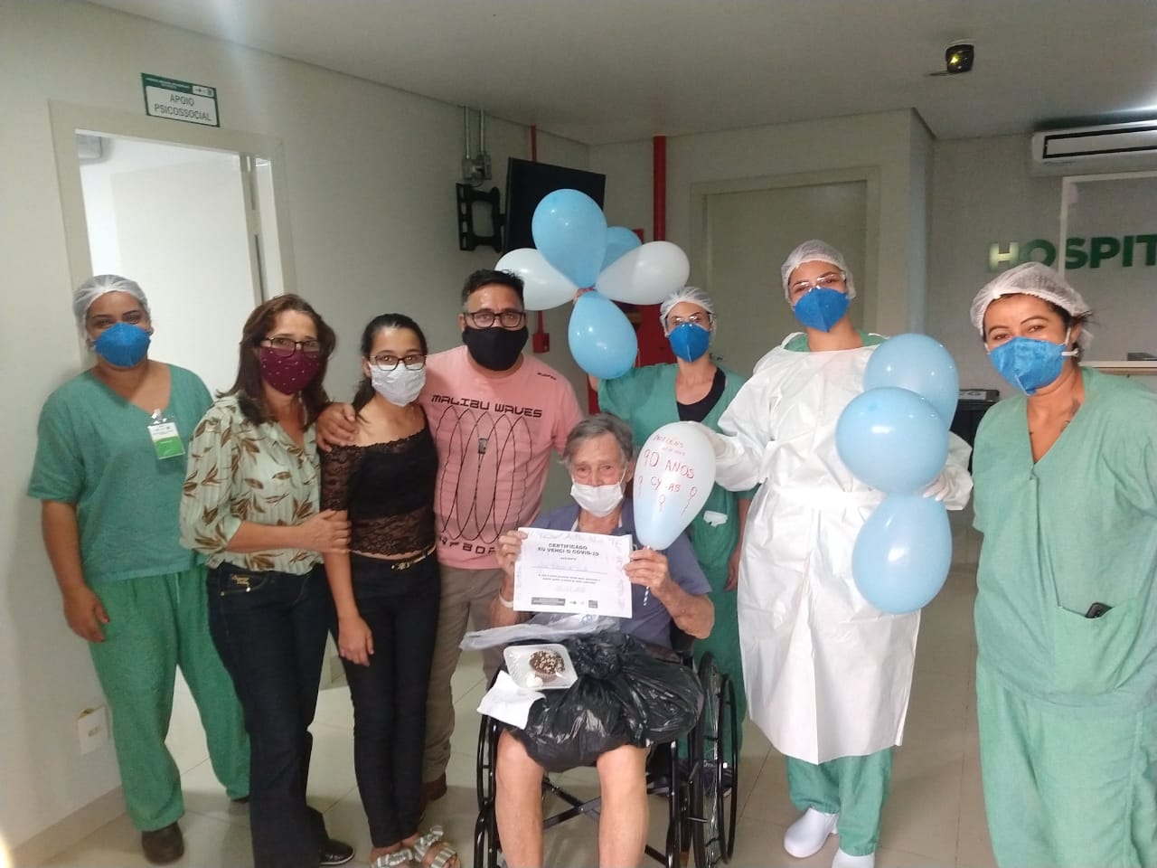 Paciente completa 90 anos no hospital de Itumbiara