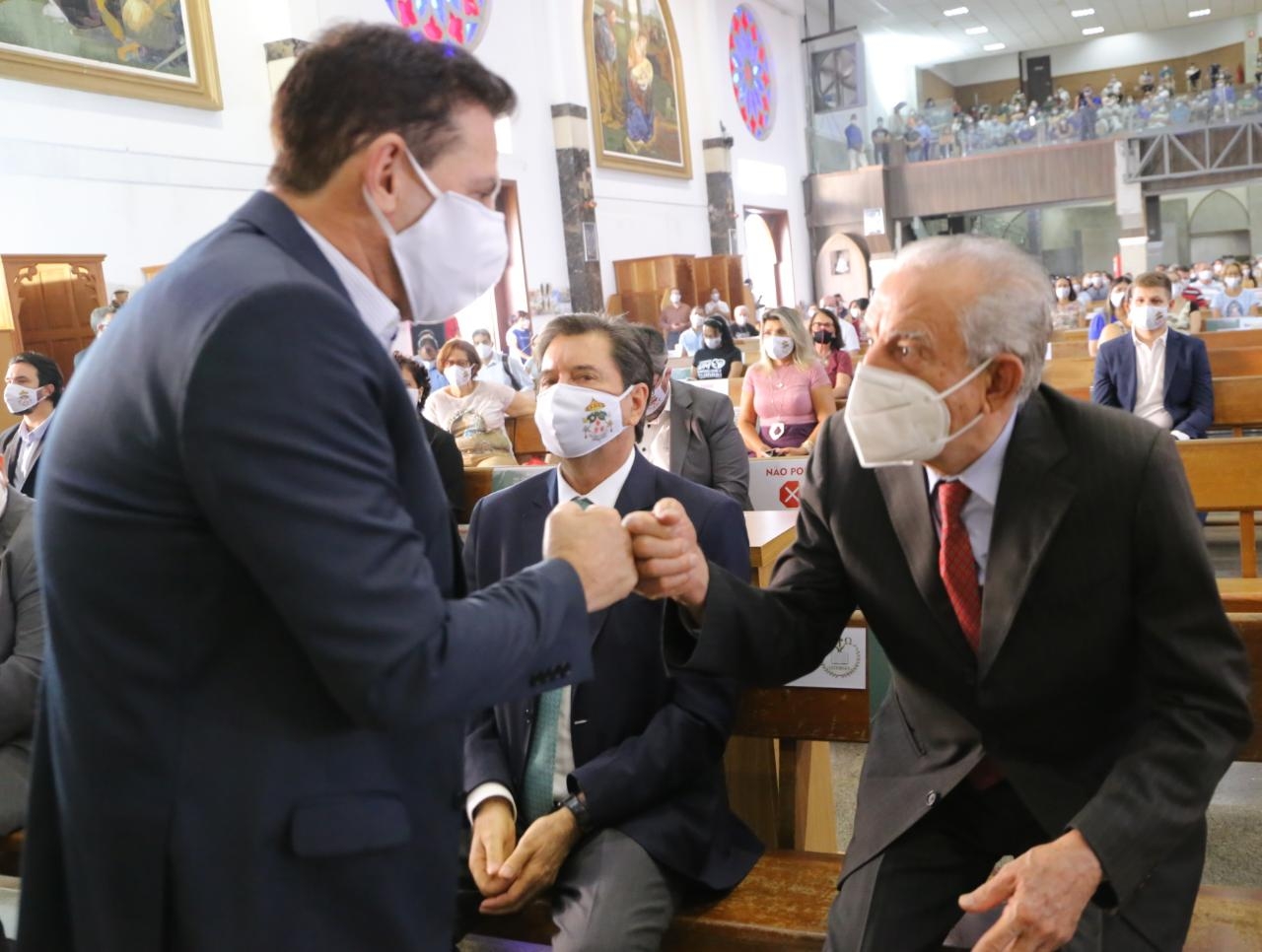 Um encontro sob as bênçãos sagradas