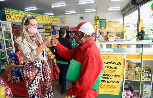 Luziânia: Professora Edna acredita que o comércio pode gerar crescimento econômico