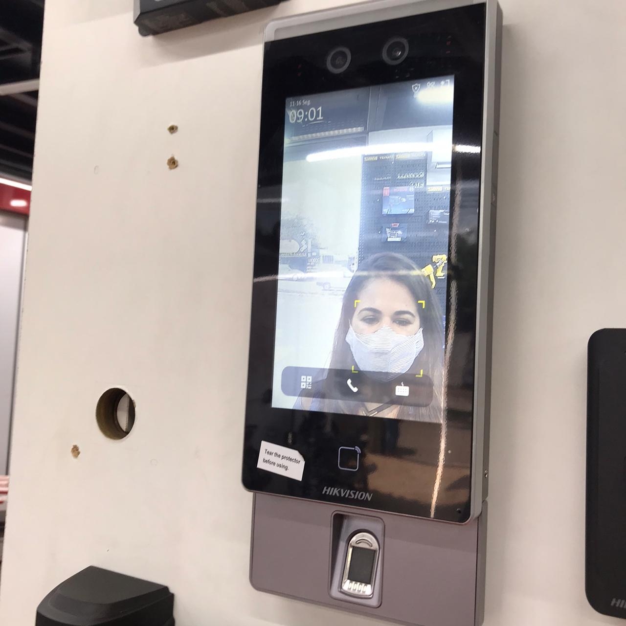 Empresas investem em equipamentos de segurança com reconhecimento facial