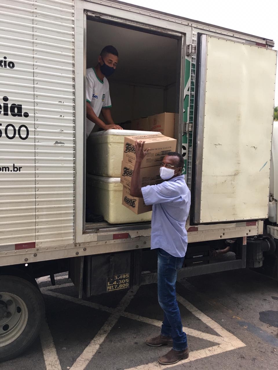 Mesa Brasil doa mais de uma tonelada de alimentos para instituições de caridade
