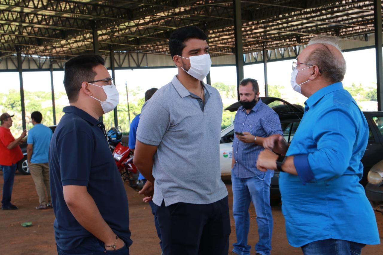 Jânio Darrot e prefeito eleito Marden visitam obras do Centro de Eventos e Feiras (CEF), em Trindade