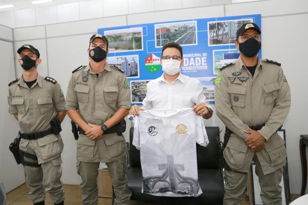 Secretário de Comunicação e Eventos, Gustavo Queiroz recebe visita do tenente-coronel Saliba, comandante do 22º Batalhão da Polícia Militar, acompanhado do subcomandante, Major Gustavo, e do Capitão Moreno