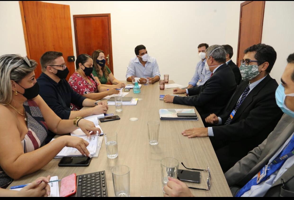 Marden Júnior participa de reunião com superintendente de Governo da Caixa Econômica Federal, Wellerson Mello
