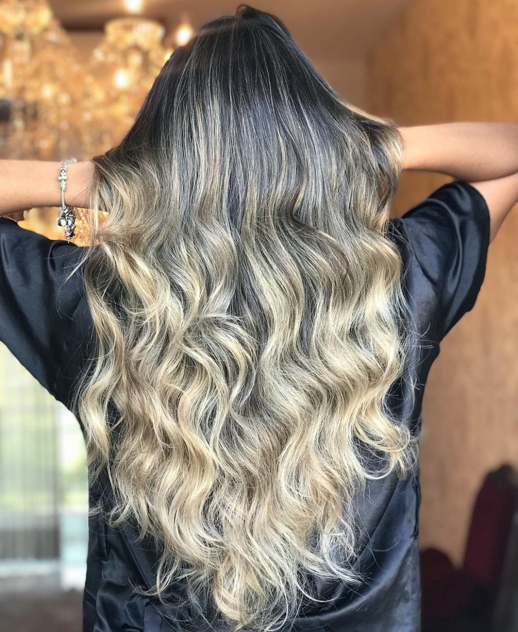 Mar, piscina e sol podem detonar o cabelo