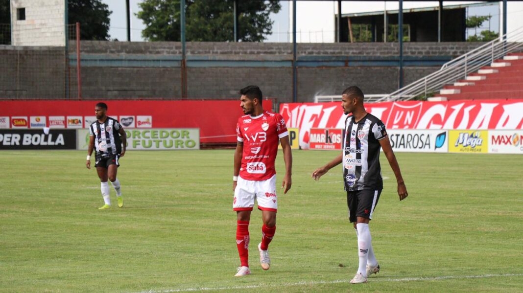 Vila Nova vence o Jaraguá, na estreia do Goianão 2021
