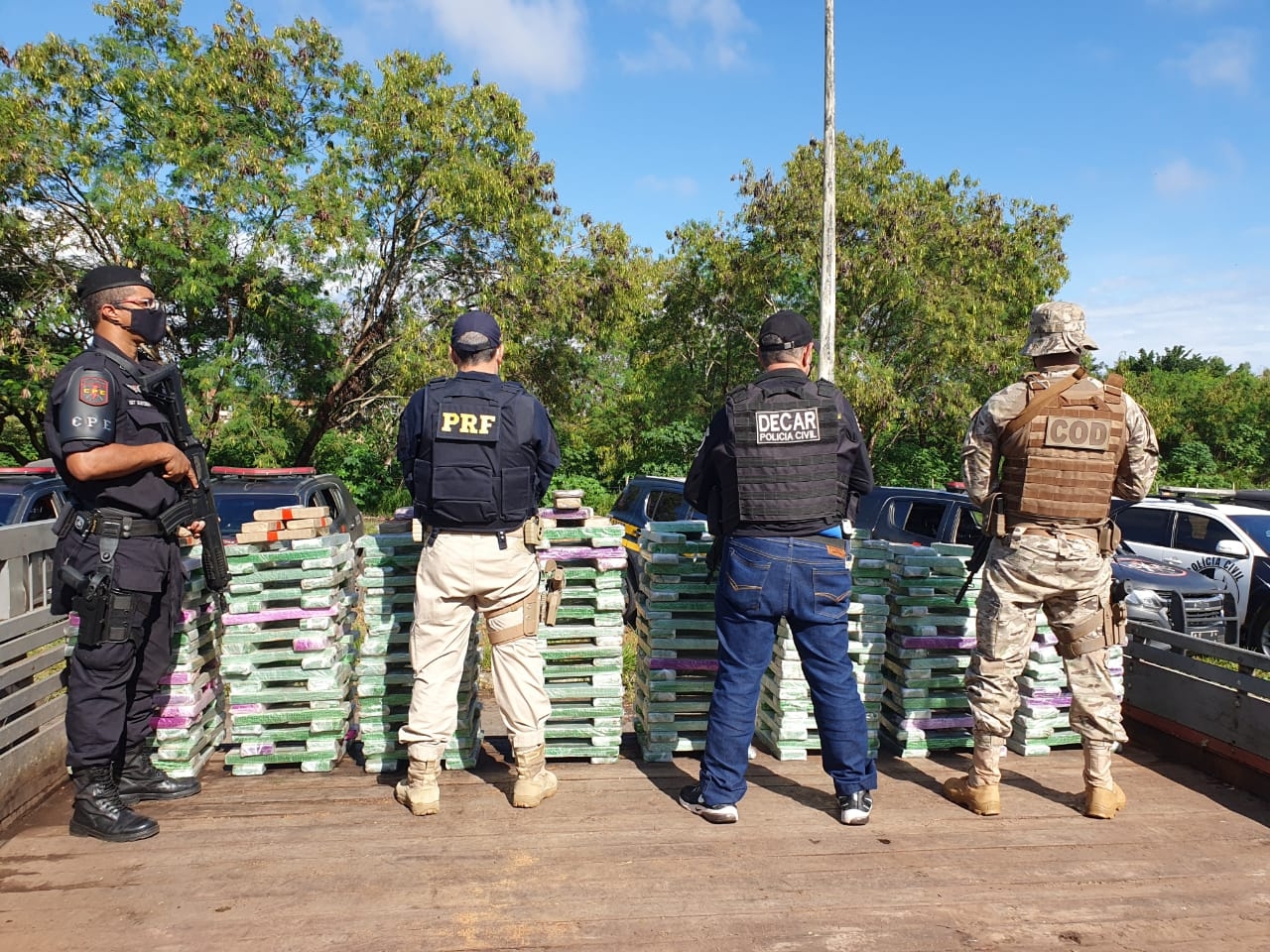 Uma tonelada de maconha é apreendida em Araguapaz