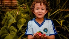 Alunos da rede municipal arrecadam mais de 4 toneladas de tampas plásticas para o Projeto Tampa Mania