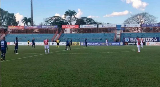 Goianésia leva dois gols em dez minutos e fica no  empate com o União Rondonópolis