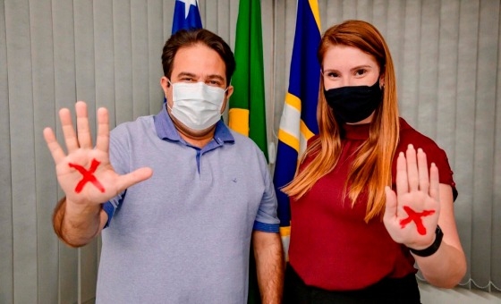 Sancionada lei que estabelece  medidas de auxílio a mulheres em  situação de assédio ou violência