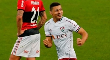 Gol no final dá vitória para Fluminense