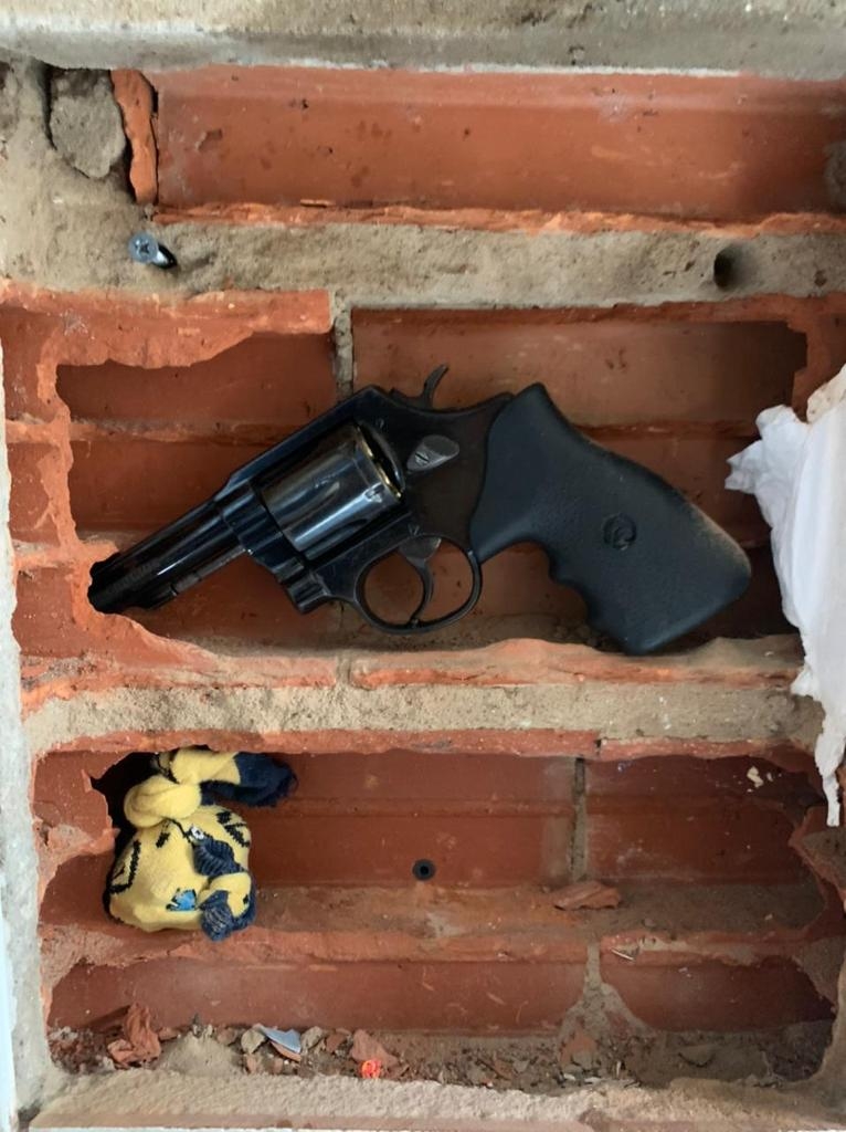 Esposa é suspeita de mandar matar o marido e o filho é investigado