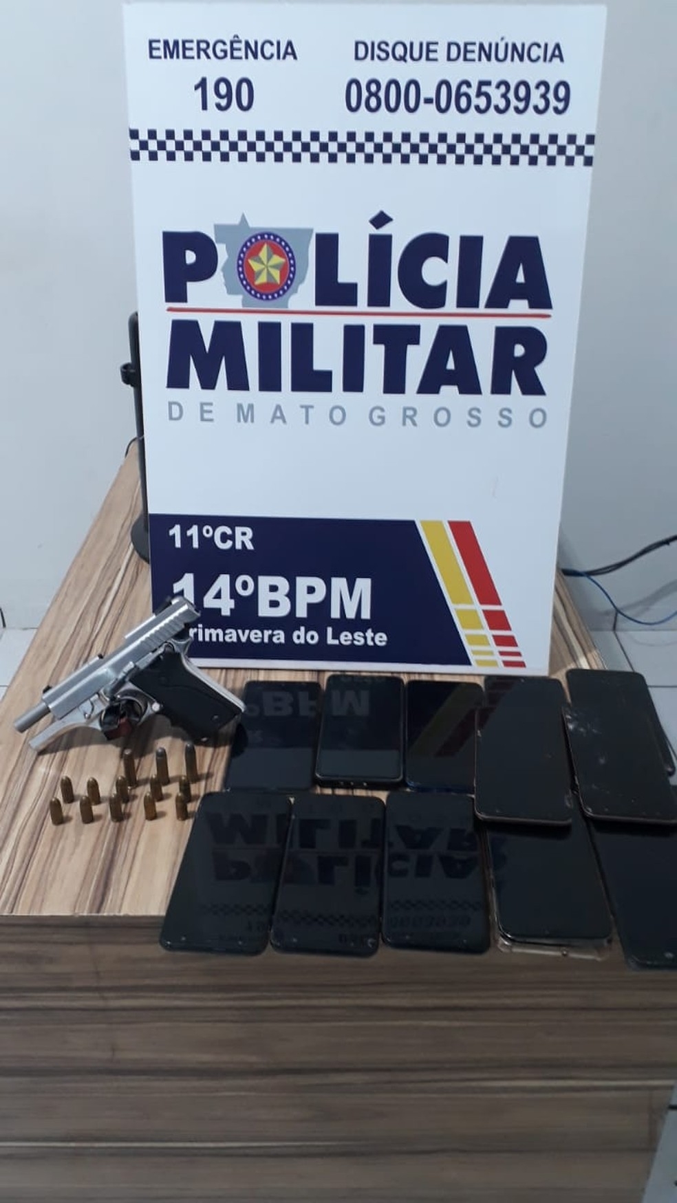Casal é encontrado morto em casa e polícia suspeita de crime passional em MT