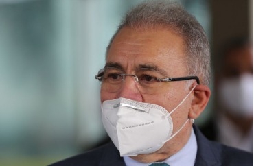 Ministro da Saúde testa positivo para Covid-19 em Nova York