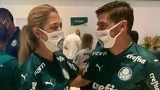 Palmeiras encaminha acerto com volante ex-Grêmio e não fará loucuras por camisa 9