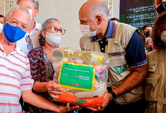 Cruz inicia entrega de 35 mil cestas de alimentos às famílias vulneráveis