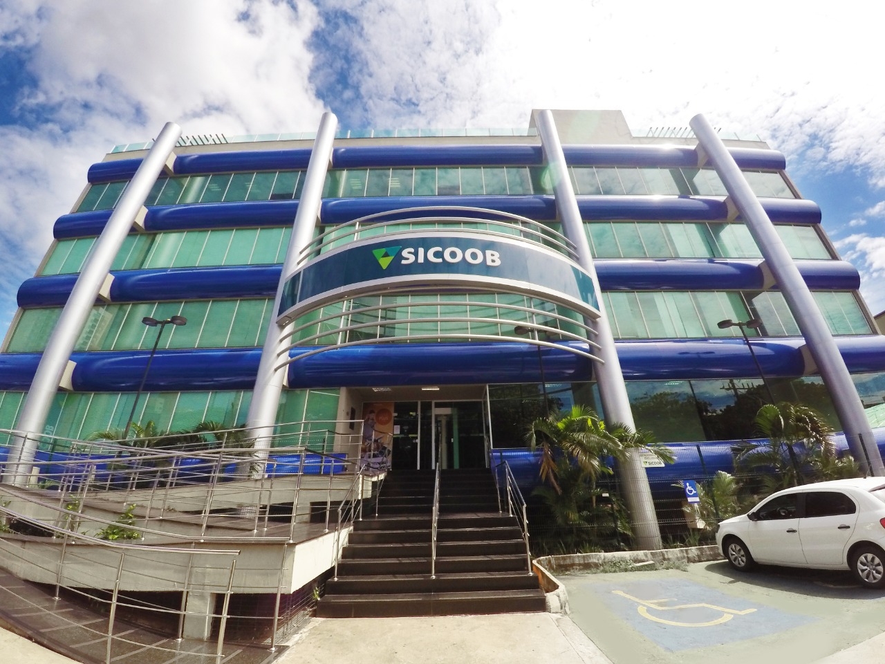 Sicoob Unicentro atinge marca inédita de 3 bilhões de reais em carteira de crédito