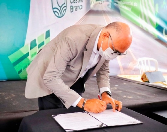 Rogério Cruz assina ordem de serviço para Agrovia Castelo Branco