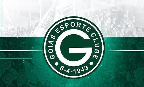 Volante do Goiás denuncia ofensas racistas de torcedor do Atlético-GO