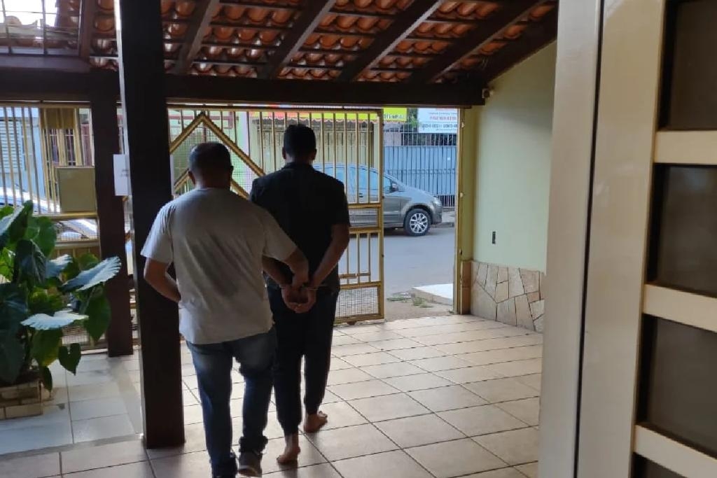 Homem suspeito de ameaçar ex-namorada é preso em Valparaíso de Goiás