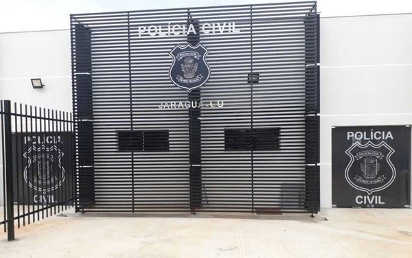 Homem é preso por ameaçar ex-namorado da esposa, em Jaraguá