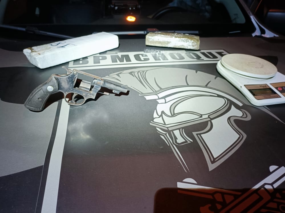 Suspeito de tráfico de drogas morre em confronto com a polícia