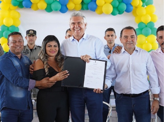 Governador autoriza construção de casas a custo zero