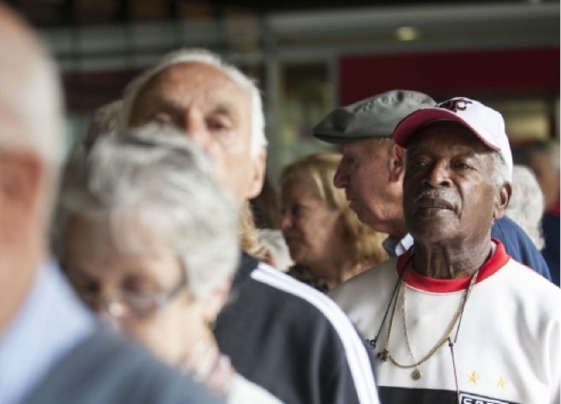 Desemprego afeta mais  Jovens e acima de 50 anos