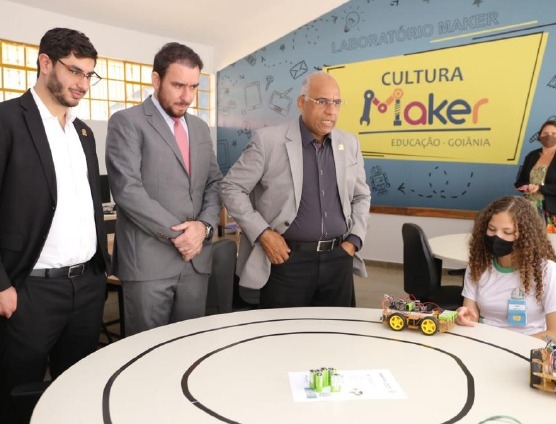 Cruz inaugura 2º laboratório Maker de Robótica