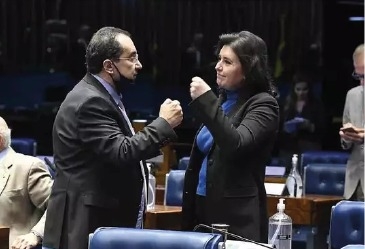 Polarização política ou democracia saudável