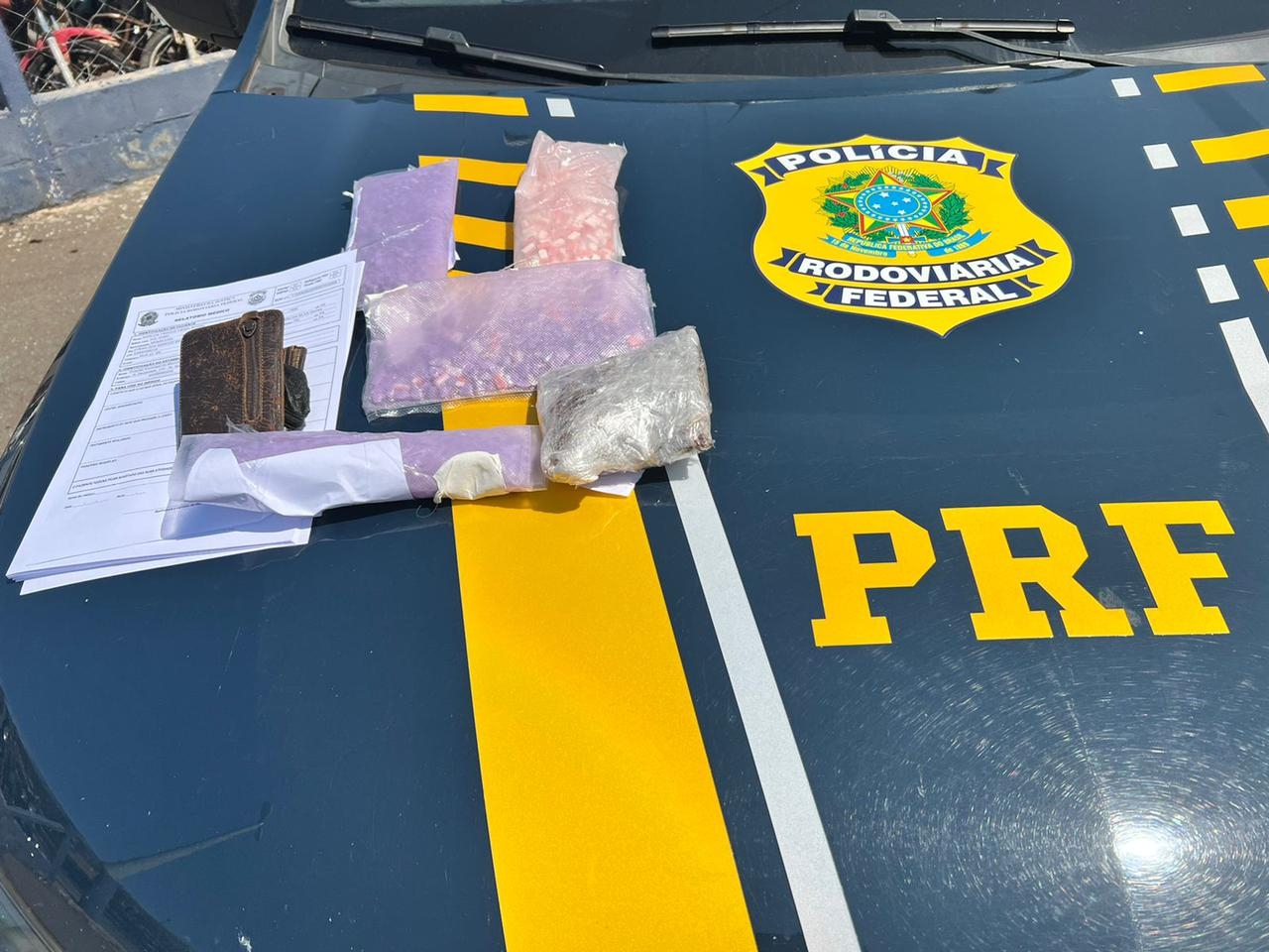 Homem é preso com mais de 1.500 comprimidos de ecstasy