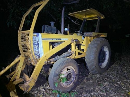Polícia recupera trator furtado em fazenda