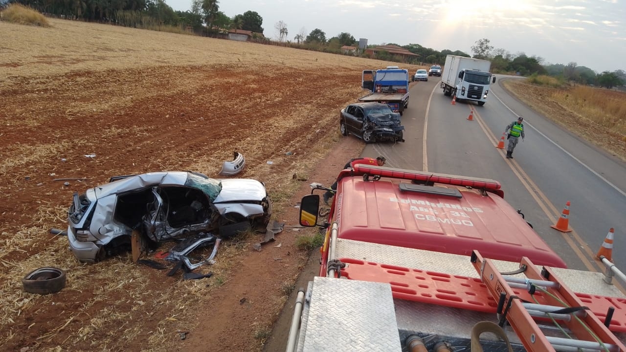 Acidente deixa cinco mortos na GO-060, em Turvânia