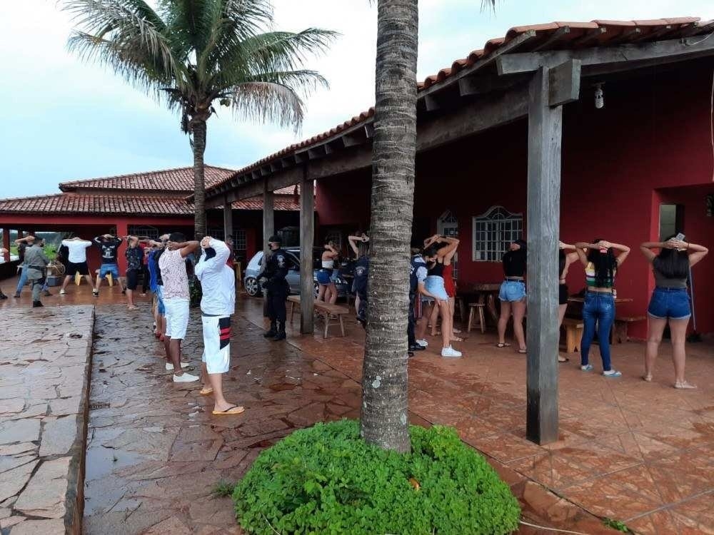 Festa clandestina é barrada em Brazlândia
