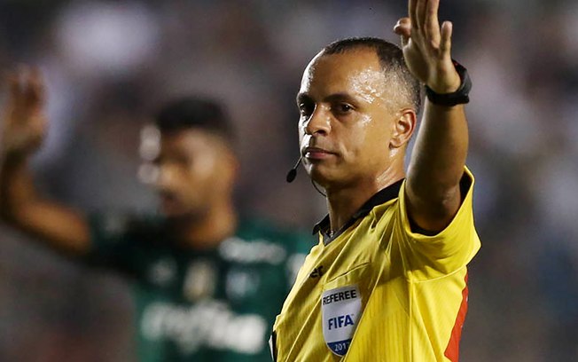 Árbitro goiano estará na Copa do Mundo na Rússia